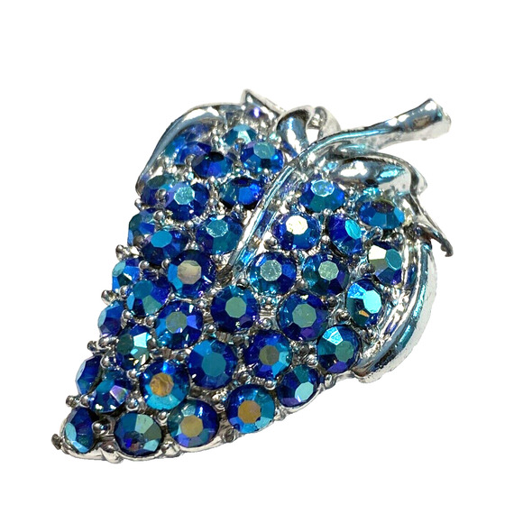 Vintage Mid Century Brooch Silvertone & AB Blue Rhinestones Pin Strawberry Leaf - Picture 3 of 6